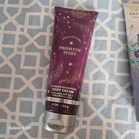 New Bath & Body Works Prismatic Stars   body lotion Shea butter and hyaluronic a - Picture 1 of 1